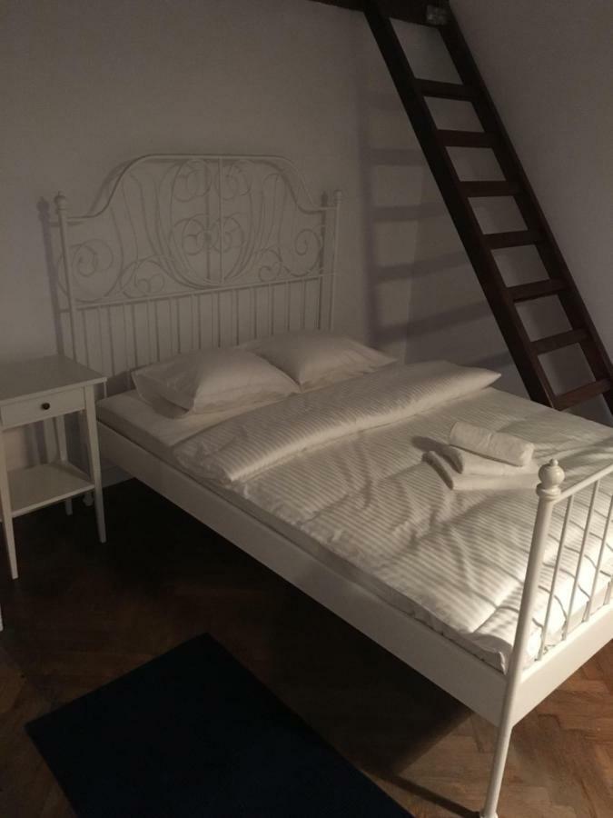 Przestrzenny apartament w centrum Krakowa. Zewnętrze zdjęcie